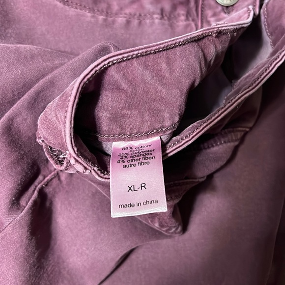 Maurices mid-rise maroon/pink ombré jeggings. Size XL. - Picture 4 of 5